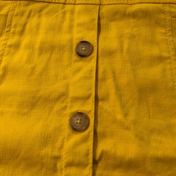 Cute yellow Loft skirt. Never worn! - Picture 2 of 4